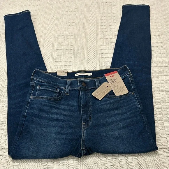 NWT Women’s 720 High-Rise Super Skinny
Sz: 30 X 32 - Picture 7 of 7